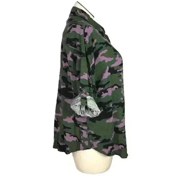 Torrid Cozy Camo Women 1X Drop Shoulder Button Up Top Green Purple Roll Tab - Picture 7 of 10